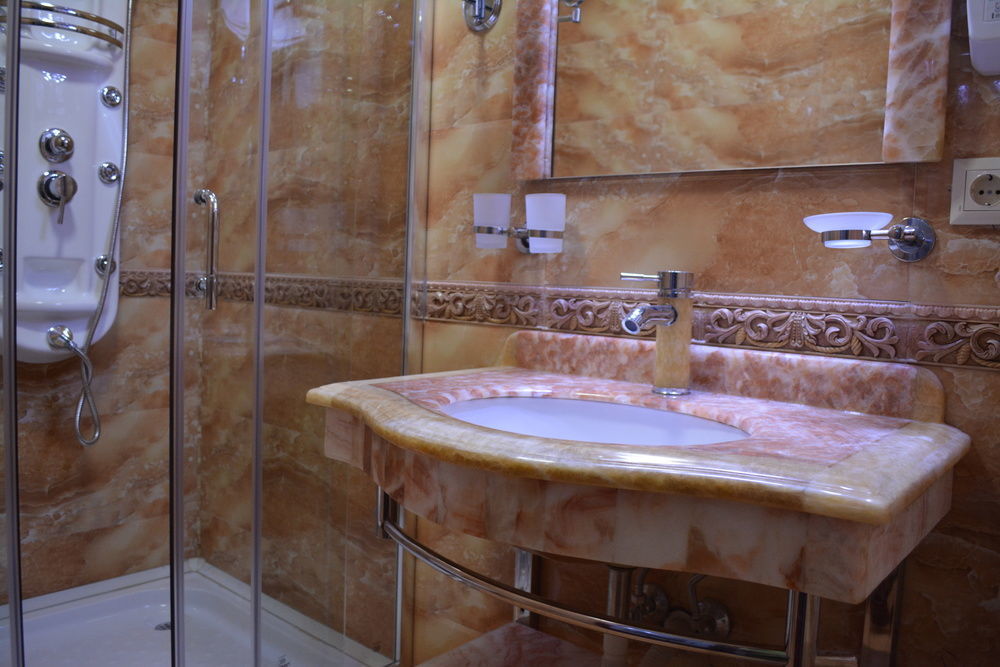 Elegant Boutique Rustaveli Hotell Tbilisi Eksteriør bilde