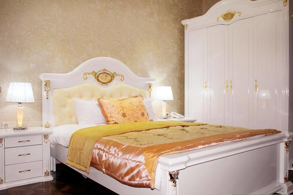 Elegant Boutique Rustaveli Hotell Tbilisi Eksteriør bilde